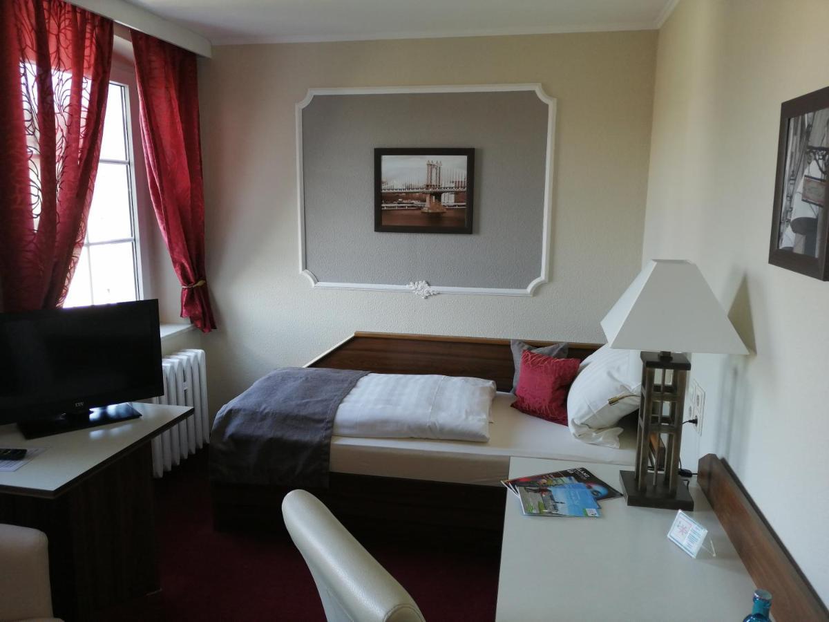 Hotel Weisse Taube Döbeln Dış mekan fotoğraf